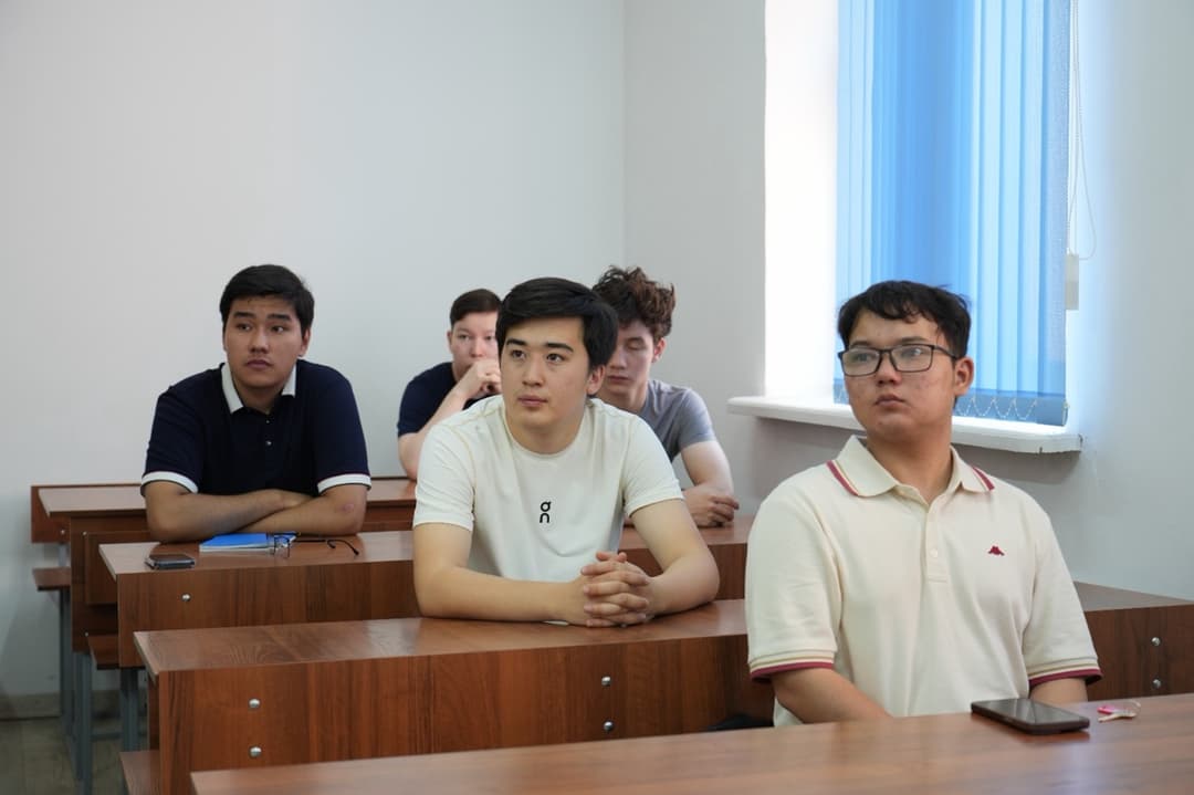 Esil University провёл открытый урок о семейных ценностях на примере отечественной анимации