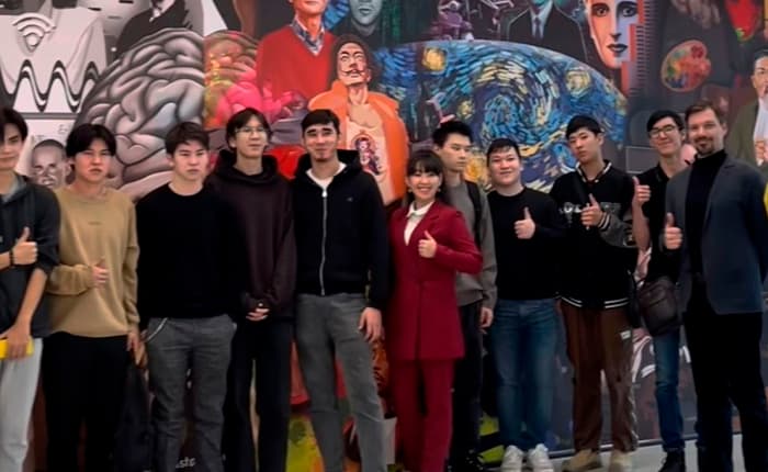 Esil University 学生参观 Astana Hub