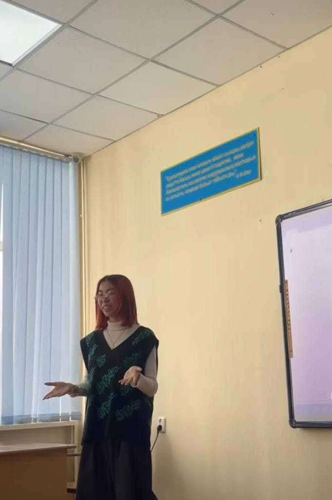Esil University студенттеріне шешендік өнер бойынша шеберлік сыныбы өткізілді