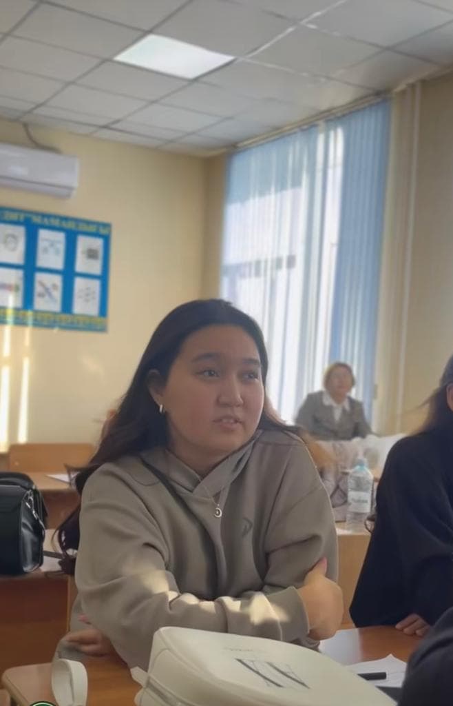 Esil University студенттеріне шешендік өнер бойынша шеберлік сыныбы өткізілді