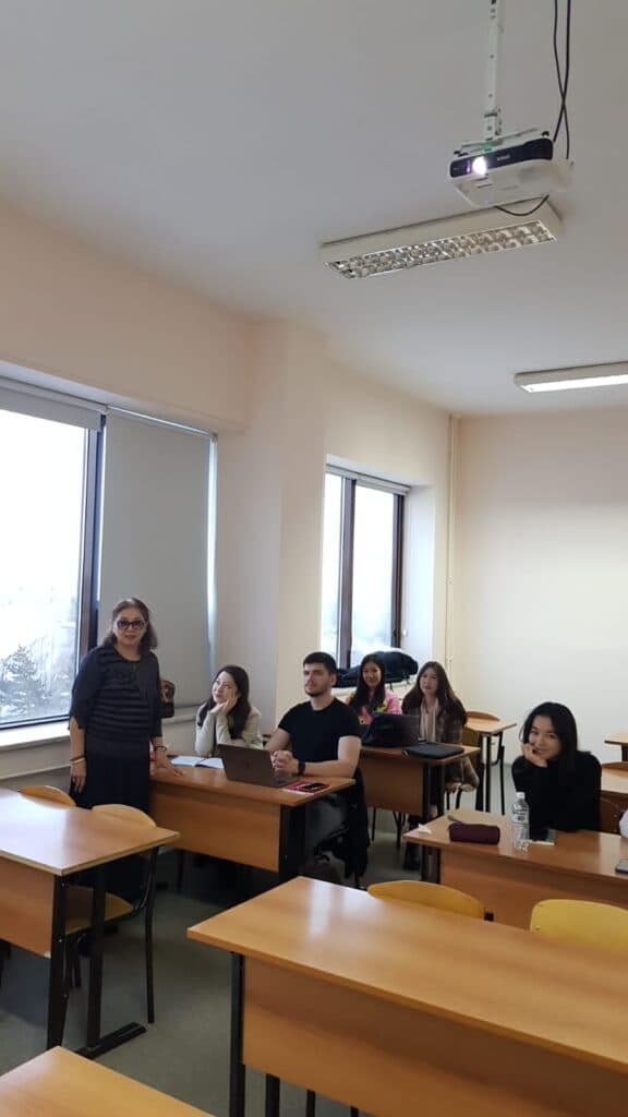 Esil University 教师做客莫斯科国立罗蒙诺索夫大学分校