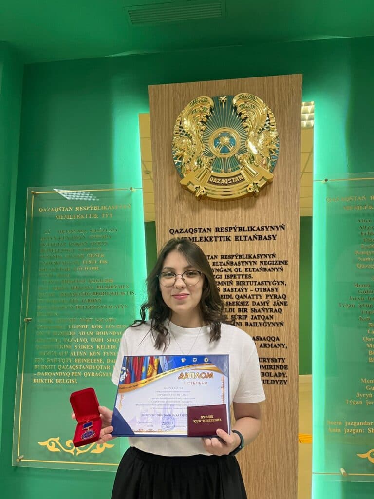 Esil University Student Fariza Dilimbetova: Success at an International Conference and the ‘Best Student of the CIS 2024’ Award