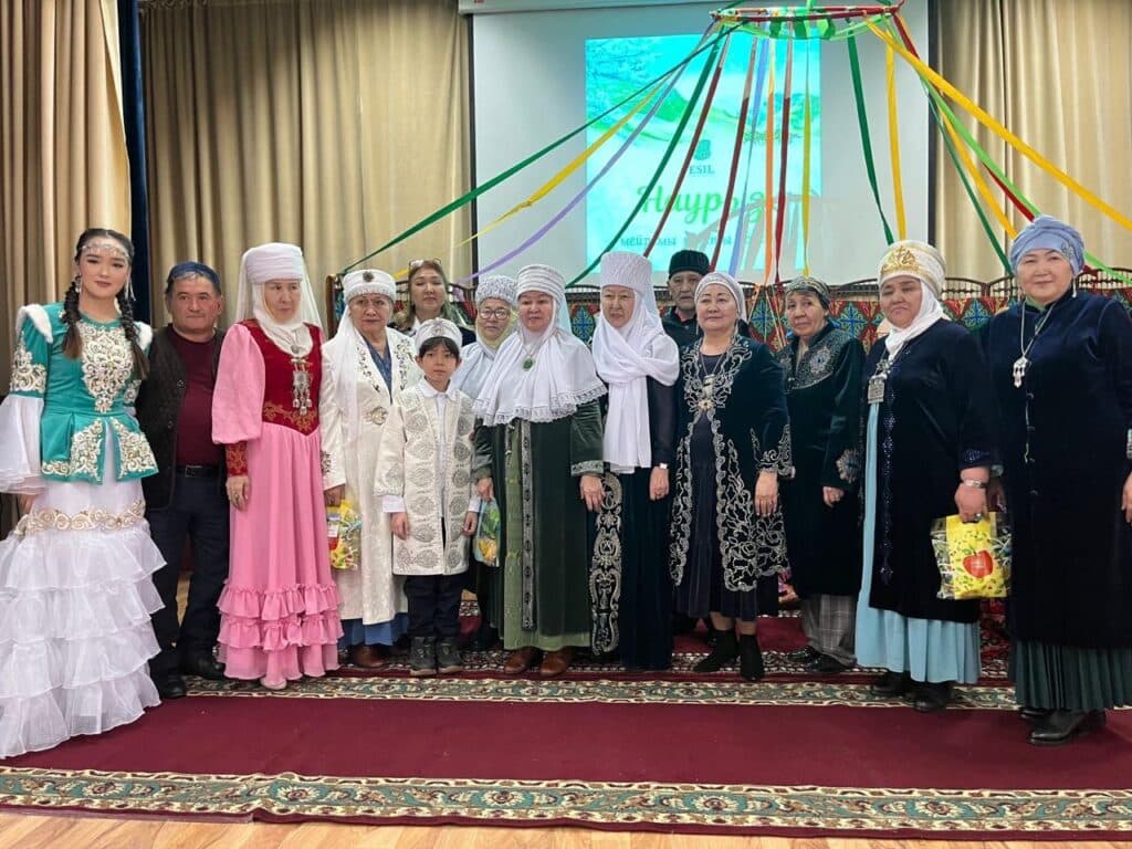 Esil University-дегі Наурыз: дәстүрлі дәмдер, мәдени бояулар және музыкалық көңіл-күй