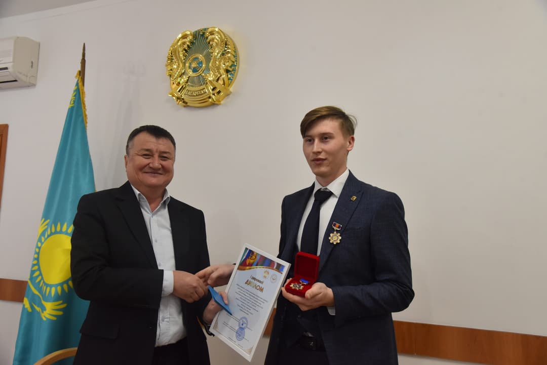 Студент «ТМД-НЫҢ ҮЗДІК СТУДЕНТІ» номинациясының иегері атанды