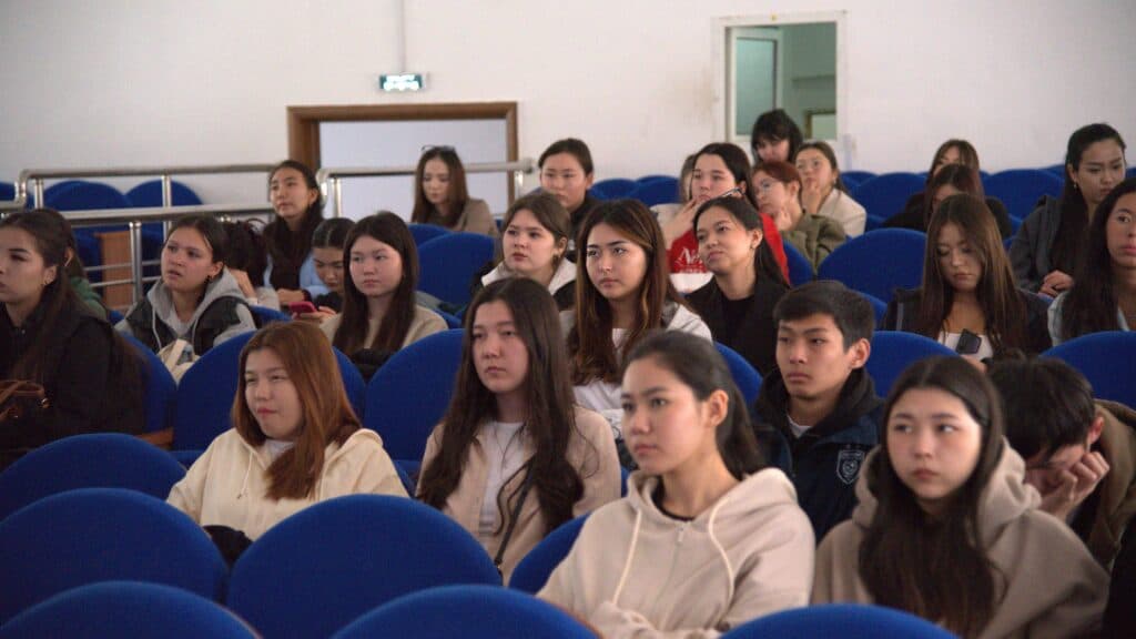 A Seminar on Academic Mobility for Tourism Program Students at Esil University