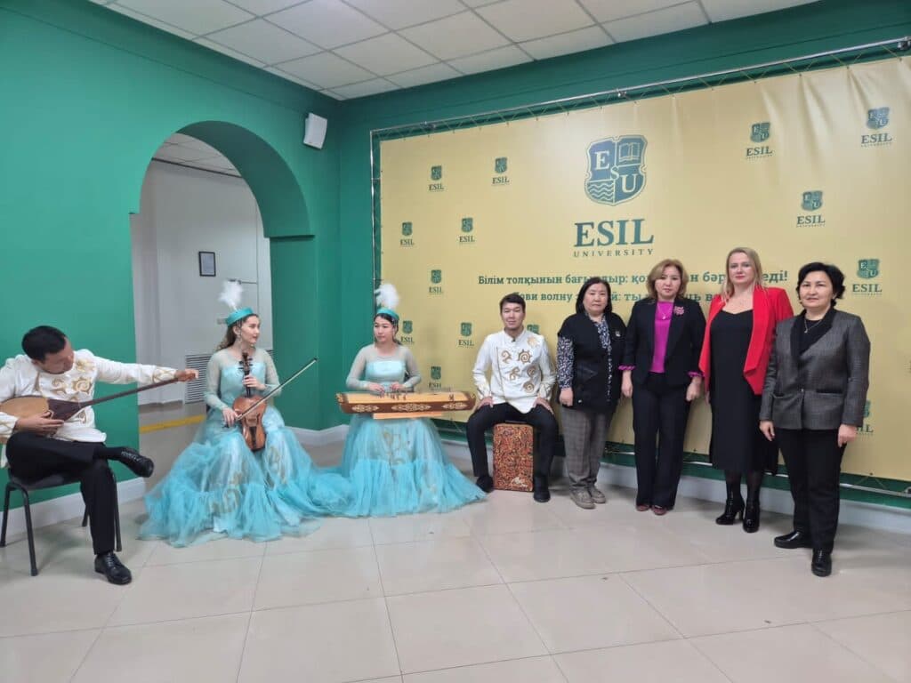 An International Round Table at the Department of Management