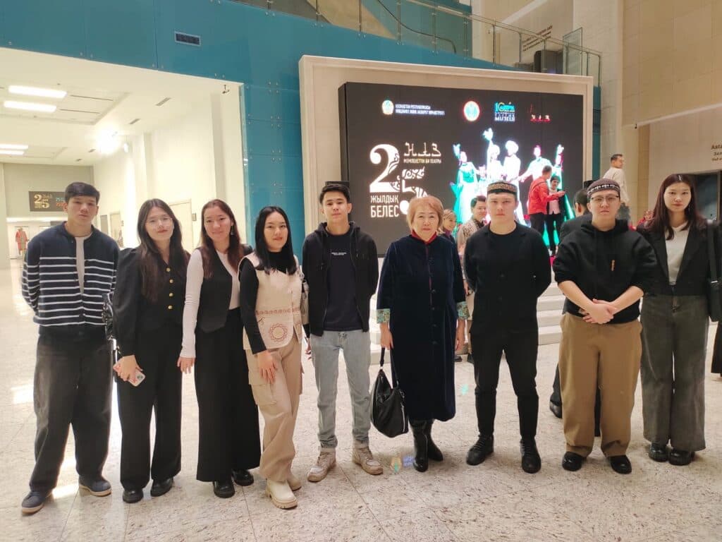Students of the Management Department took part in the 25th anniversary of the Naz State Dance Theatre of the Astana city administration