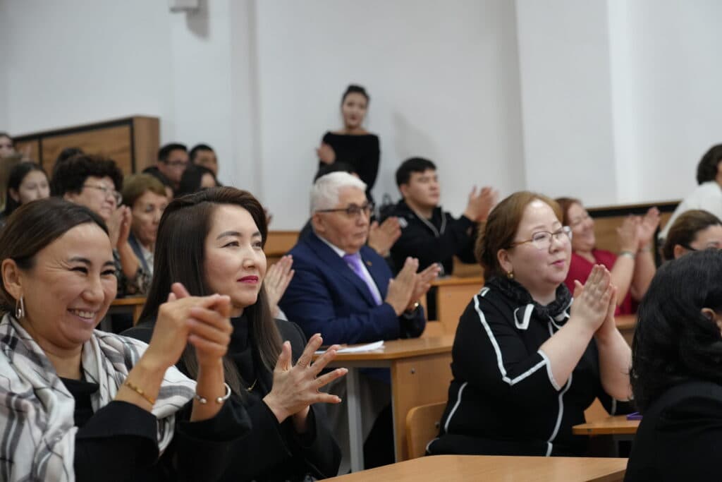Esil University 成功举办国际科学与实践会议!