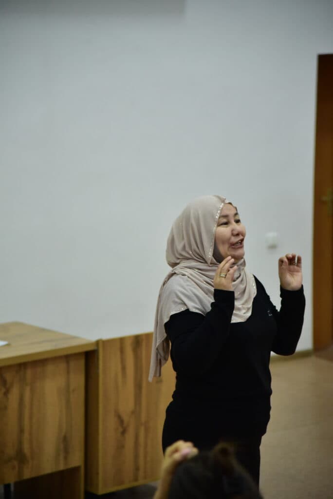 Esil University-де «Отбасы және қоғам» жобасы аясында ақпараттық дәріс өтті