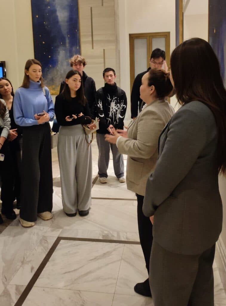 An Off-Site Lecture Was Held for Second- and Fourth-Year Tourism Program Students