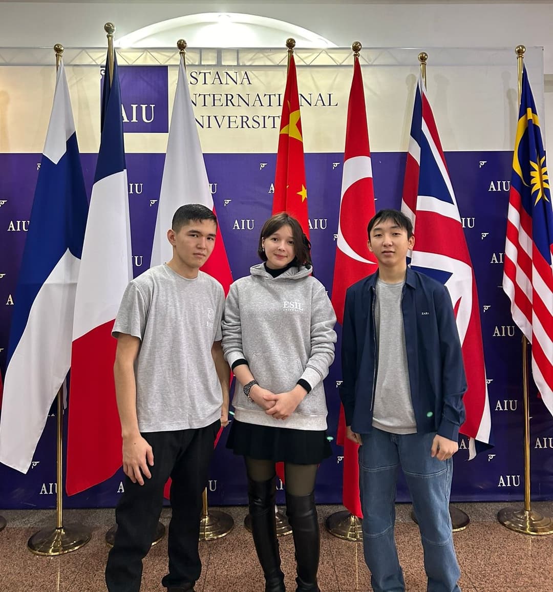 Esil University студенттері Астана Халықаралық университетінде өткен «History Time» ғылыми-зерттеу семинарына қатысты