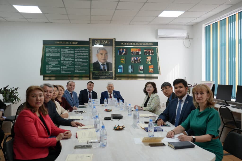 Esil University-дегі дөңгелек үстел: Қазақстандағы салық салудың трансформациясын талқылау