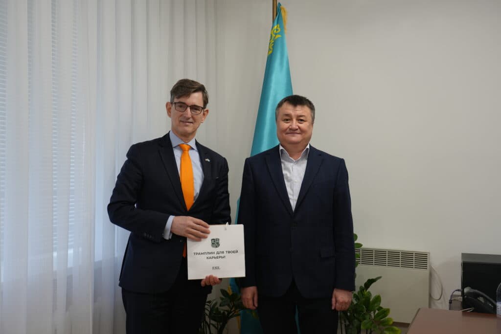 DUTCH AMBASSADOR NICO SCHERMERS VISITED ESIL UNIVERSITY