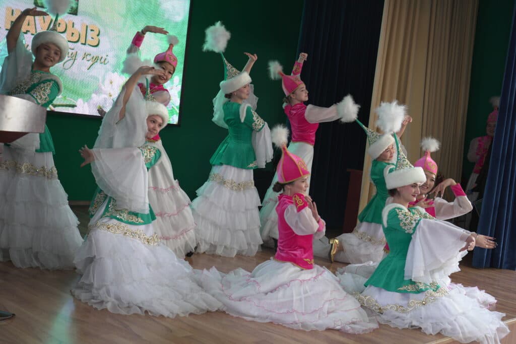The Closing of the Department of Law Week Was Held at Esil University