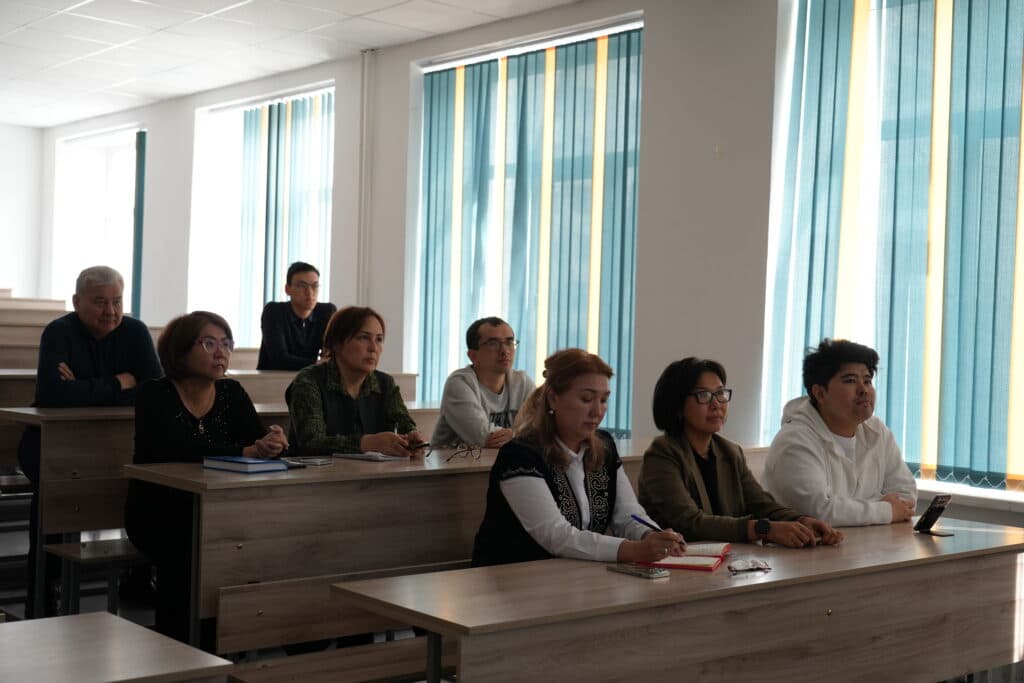 Esil University-де Г.В. Плеханов атындағы Ресей экономикалық университеті профессорының дәрісі өтті