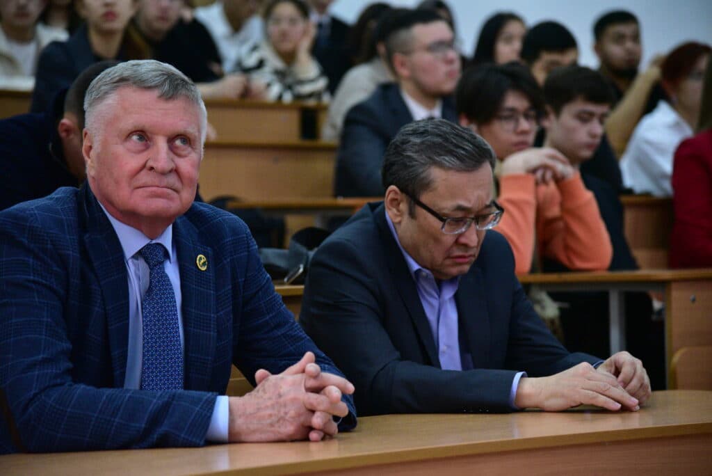 Esil University Discussed the Role of the Institute of Parliamentarism in the Lawmaking Process