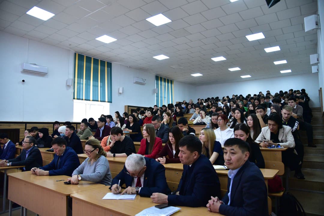 Esil University Discussed the Role of the Institute of Parliamentarism in the Lawmaking Process