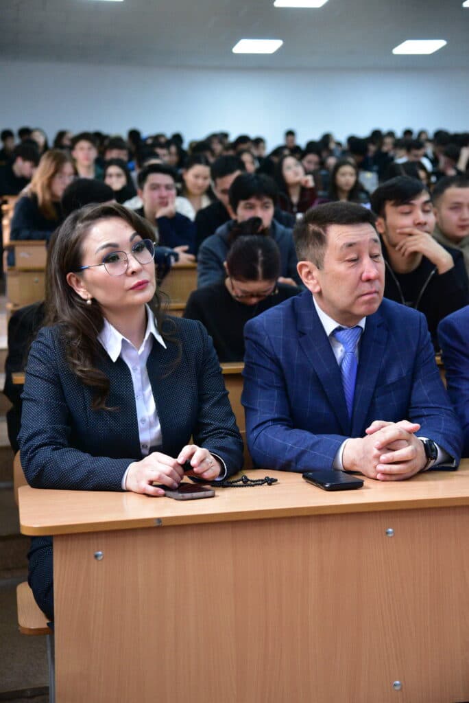 Esil University Discussed the Role of the Institute of Parliamentarism in the Lawmaking Process