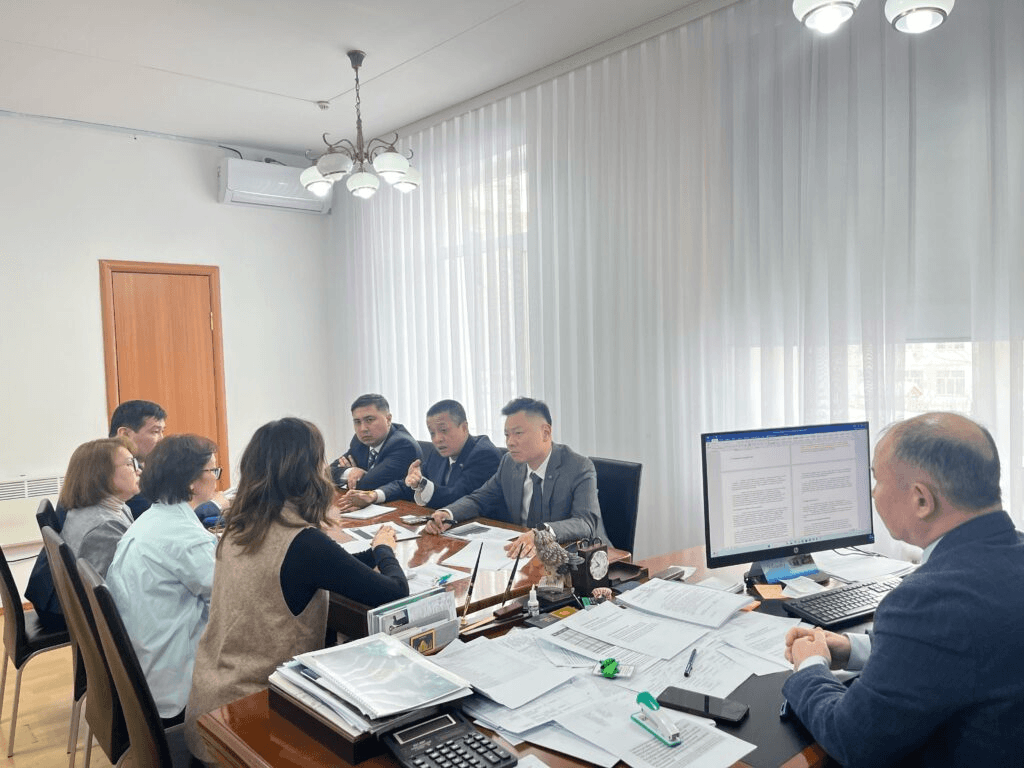 Esil University 与中国加强教育领域合作