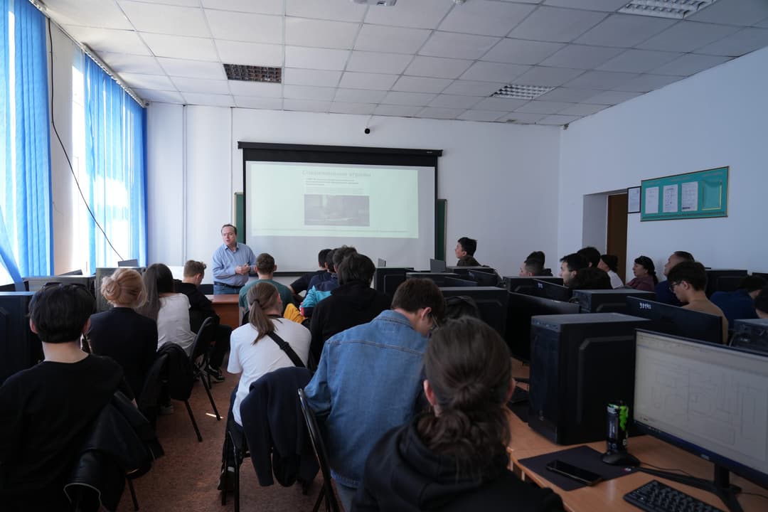 A Guest Lecture on a Systematic Approach to Cyber Threats Was Held at Esil University
