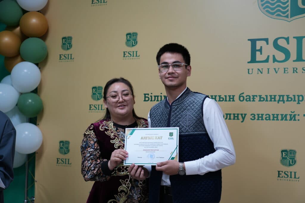 Esil University студенттері Қазақстан халқының Бірлігі күнін мерекемен атап өтті
