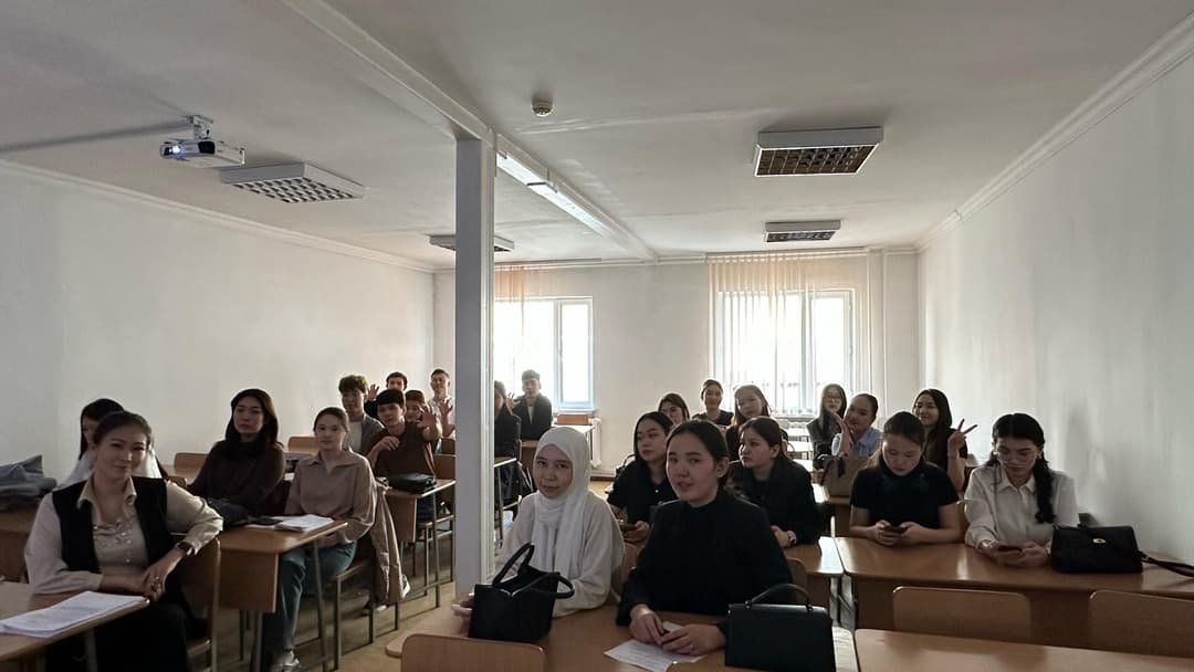 Студентам Esil University представили возможности программ Minor