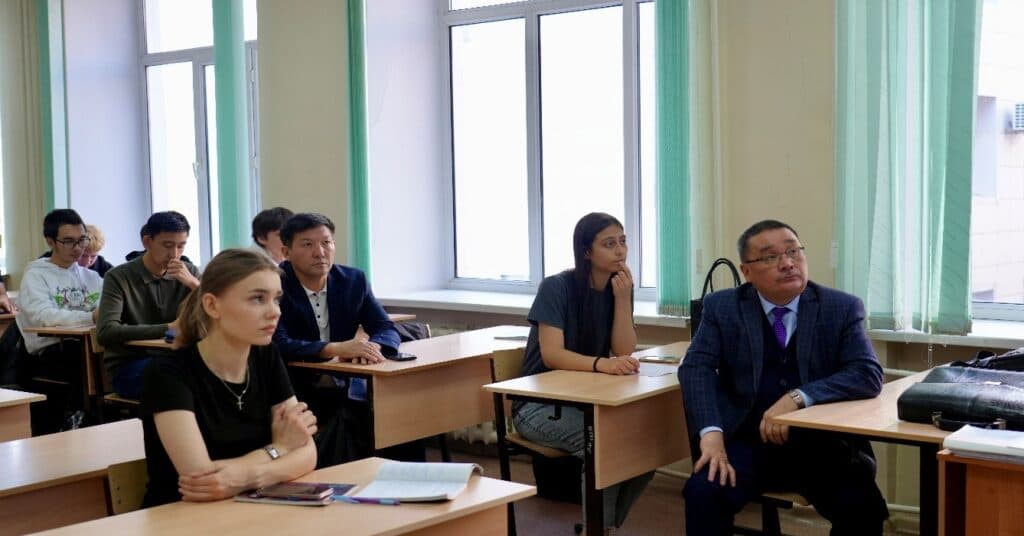 Esil University-де қылмыстық процесті цифрландыру туралы қонақ дәріс
