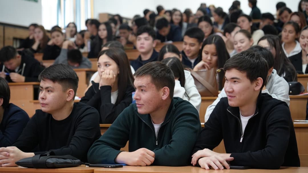 Esil University 举办关于人权的研讨会