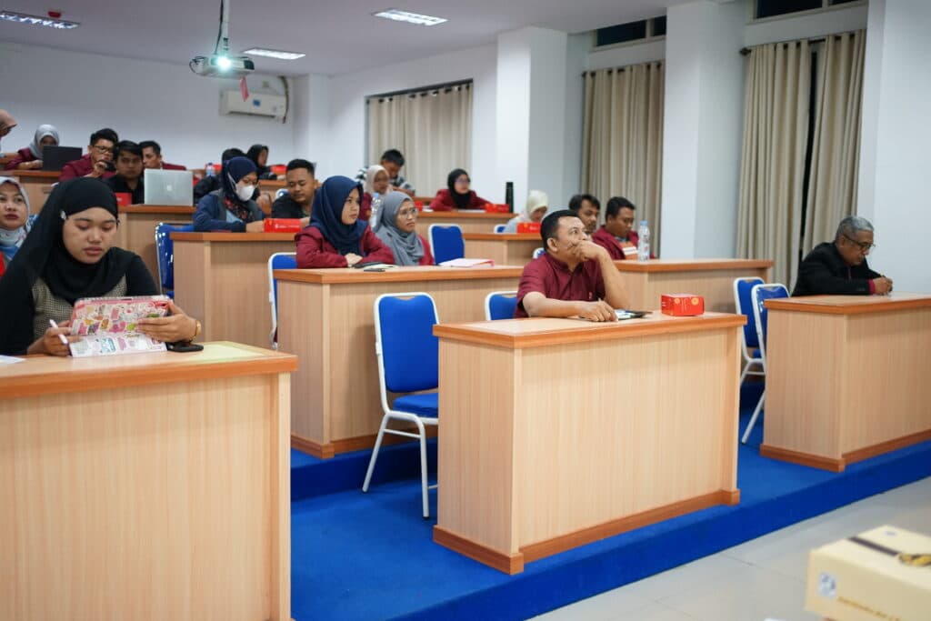 Esil University докторанттары UMSIDA магистранттарына дәріс оқыды
