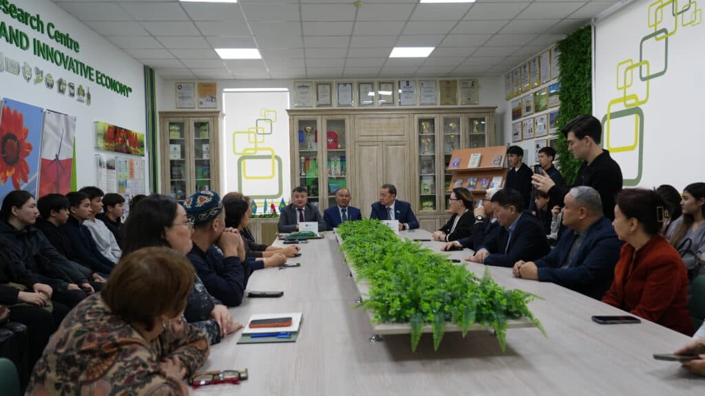 Esil University-де түрік басылымының «Міржақып Дулатұлы. Нартұлға» кітабының тұсаукесері