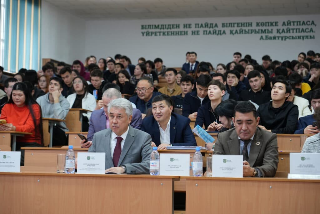 Esil University-де профессор Б. Бөлеулиевтің 60 жылдығына орай халықаралық конференция өтті