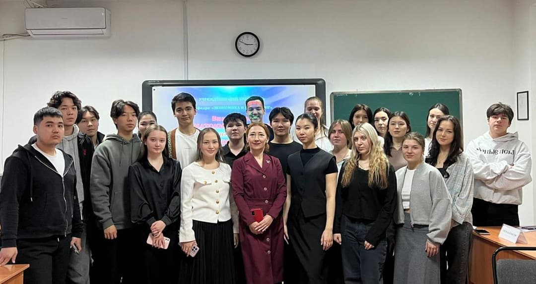 The Quiz ‘Economics Experts’ During the Department of Economics and Marketing Week