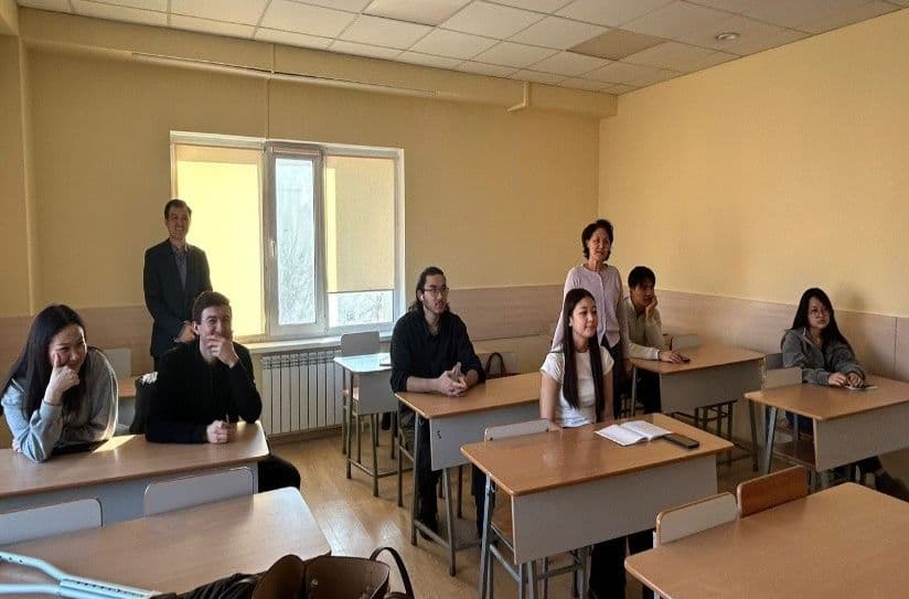 «Сталкинг: өзіңді қалай қорғау керек» тақырыбында кураторлық сағат