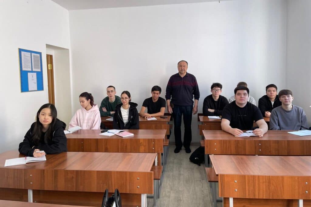 В Esil University обсудили проект Конституции РК