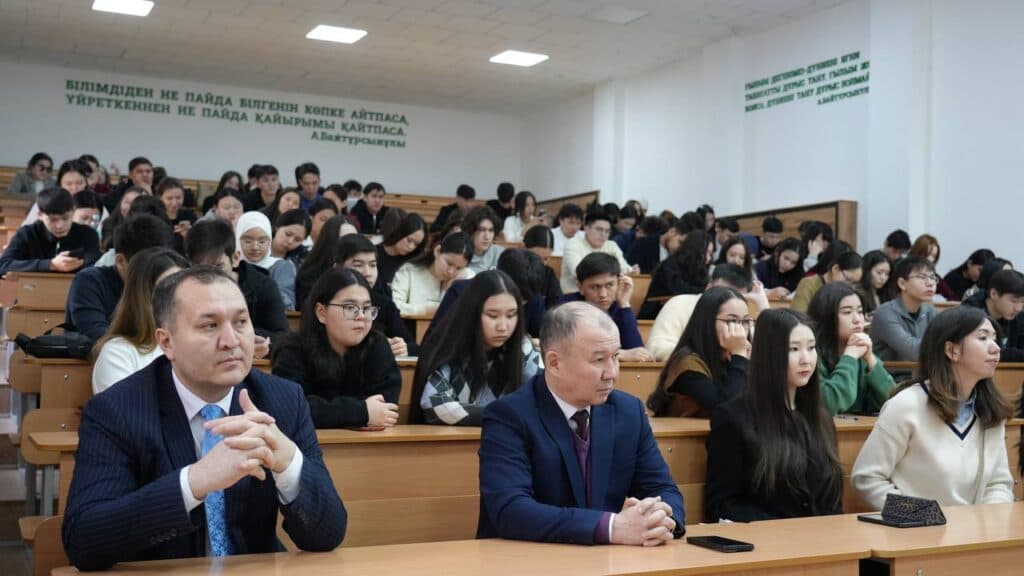 An Open Lecture ‘35 Interesting Facts from the History of Kazakh-Polish Relations’ Was Held at Esil University