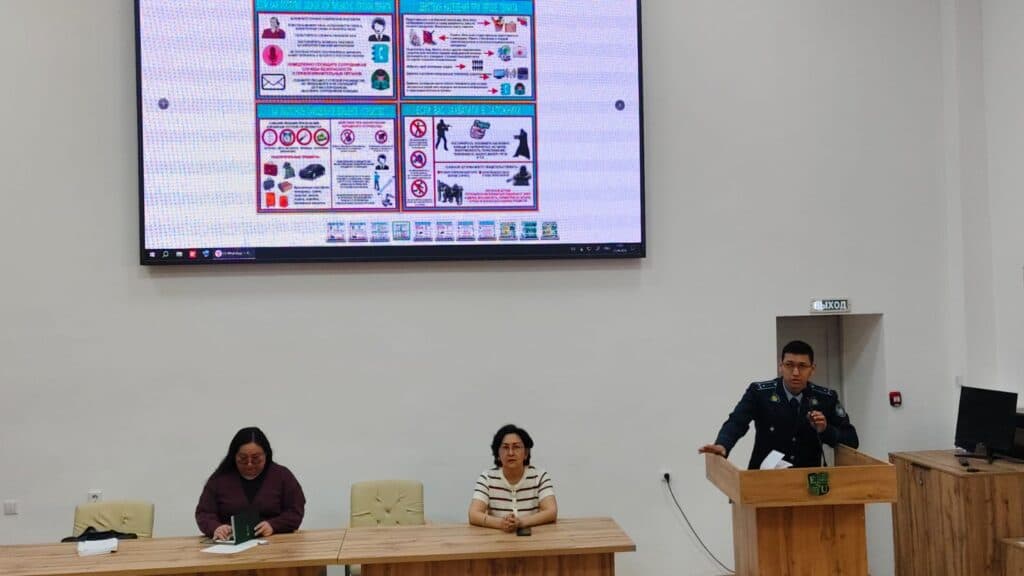 Esil University-де студенттермен құқықтық мәдениет мәселелері бойынша кездесу өтті