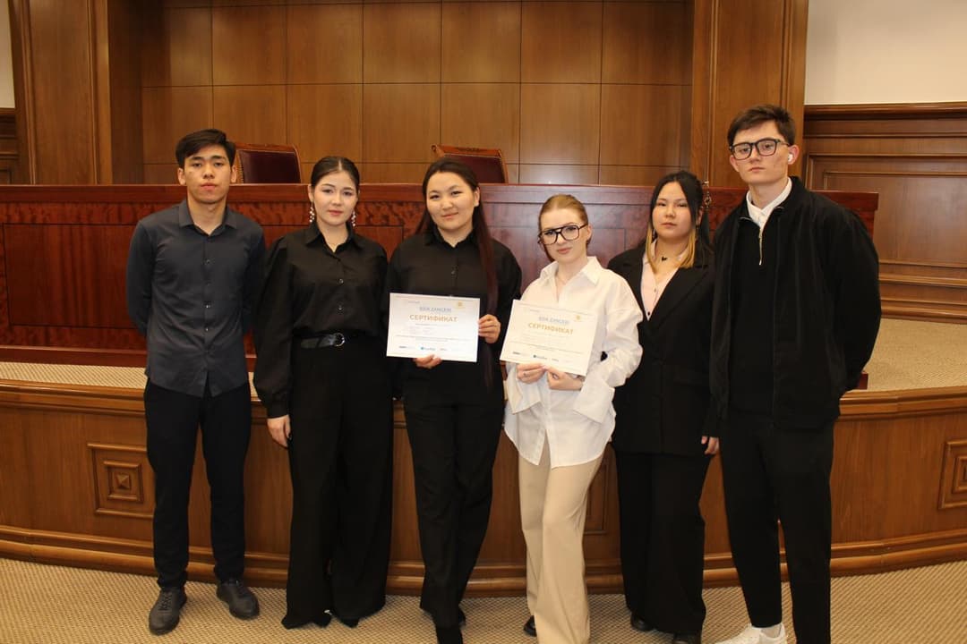 Esil University 学生参加“Asia Zangeri”竞赛