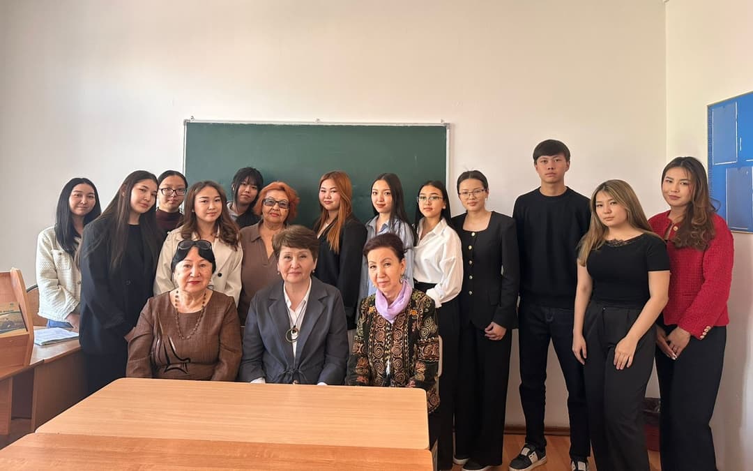 Esil University студенттері орыс тілі оқулықтарының авторларымен танысты