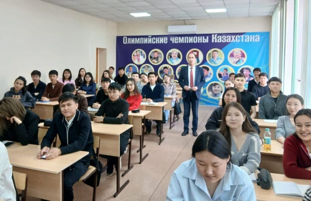 В Esil University прошёл семинар «Жаңа форматта Қазақстан тарихы»