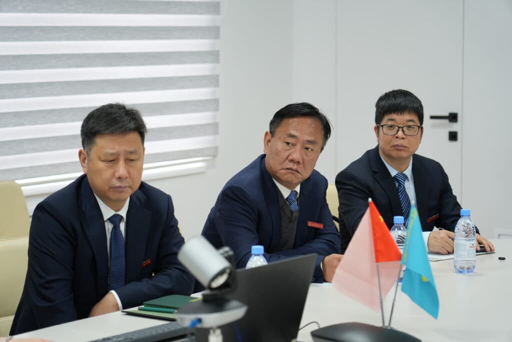 Esil University 接待南京师范大学（中国）代表团