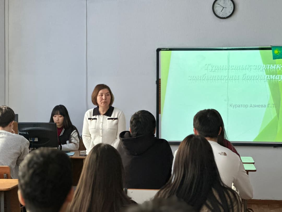 信息系统与技术教研室举办辅导员课