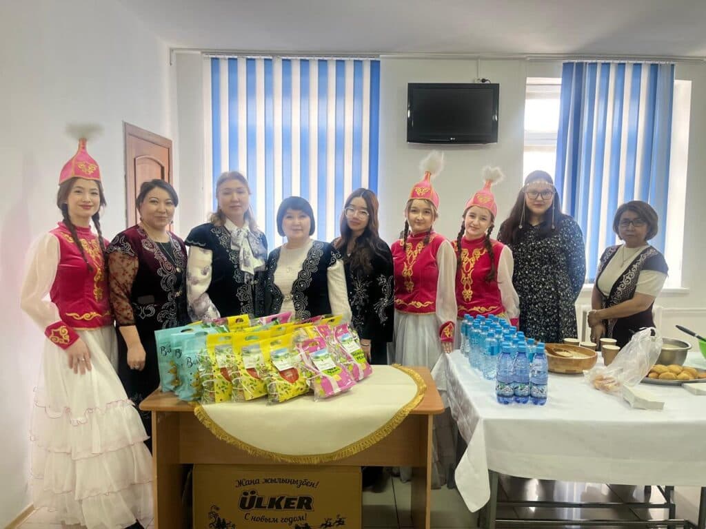 Esil University-дегі Наурыз: дәстүрлі дәмдер, мәдени бояулар және музыкалық көңіл-күй