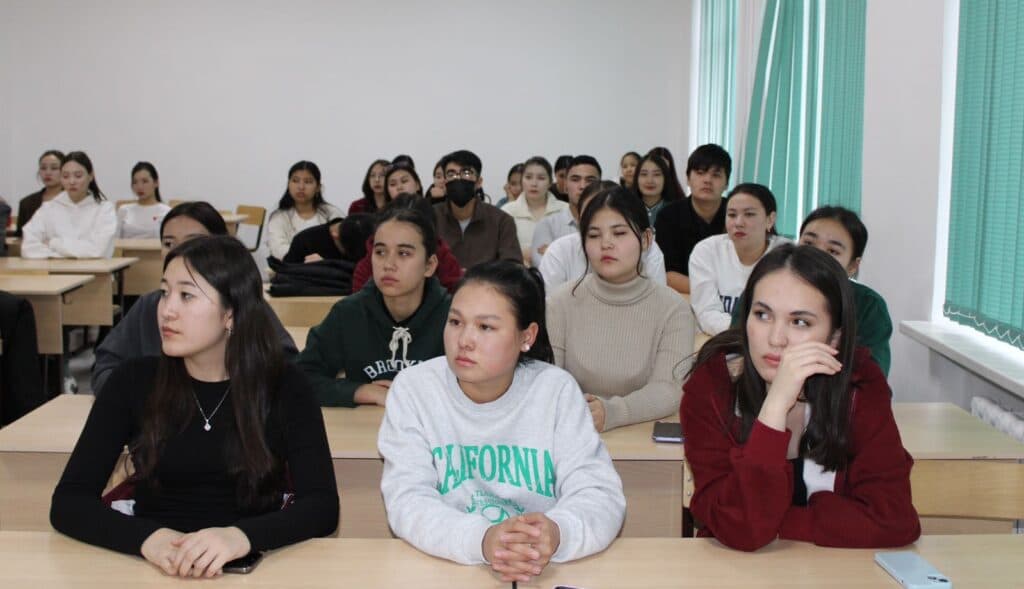 ПОҚ ПЕН СТУДЕНТТЕРГЕ АРНАЛҒАН «ЭМОЦИЯЛАРДЫ БАСҚАРУ» ШЕБЕРЛІК СЫНЫБЫ