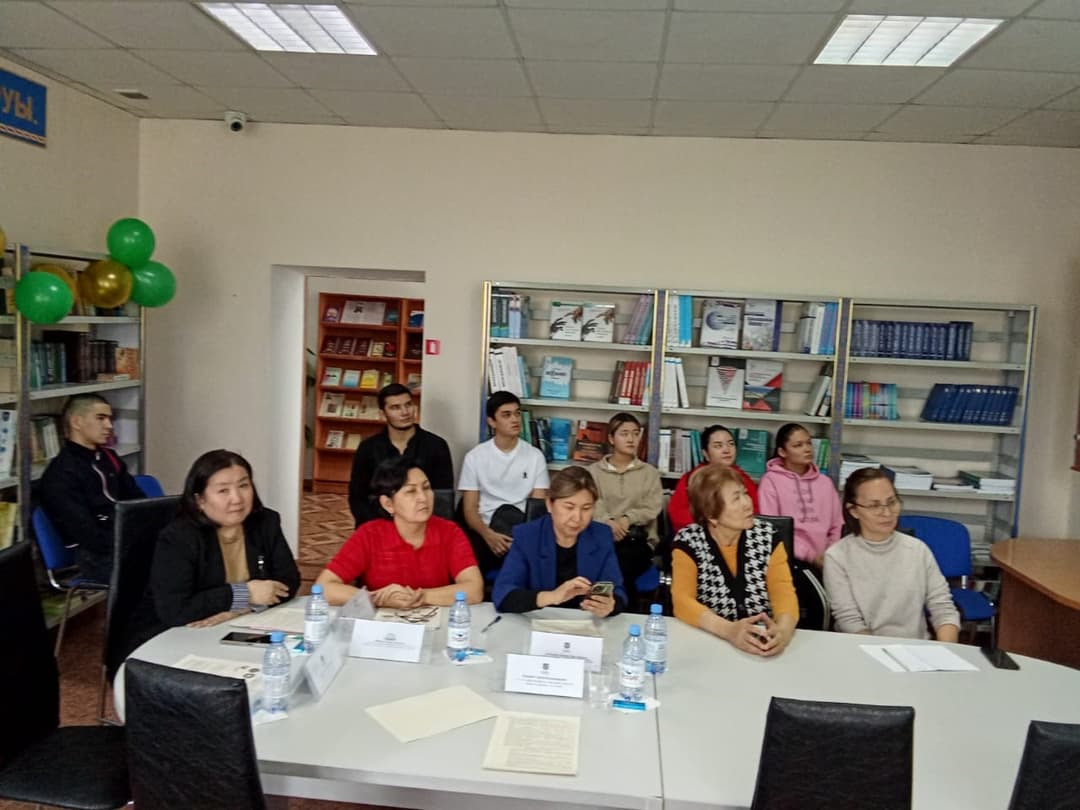 INTERNATIONAL ROUND TABLE AT THE DEPARTMENT OF MANAGEMENT