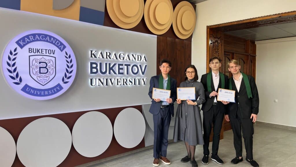 EsU Students Won the National Olympiad in World Economy