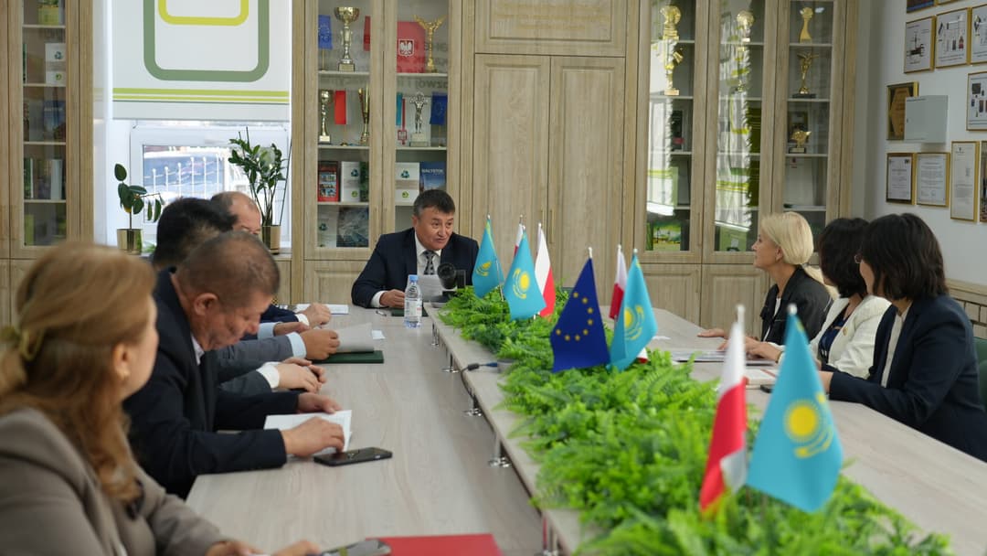 Esil University Signed a Memorandum with the Kyrgyz National University
