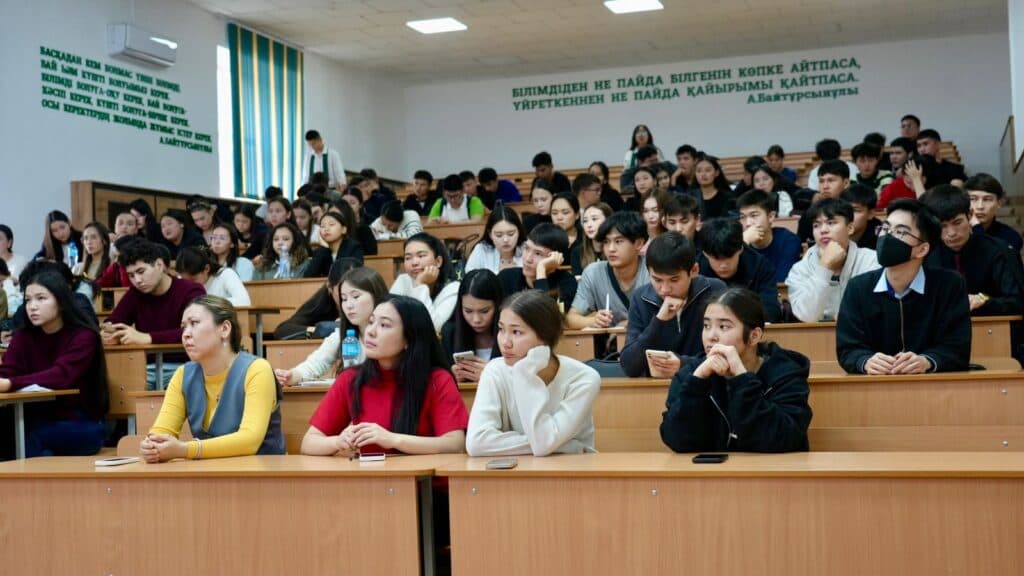 A Meeting with Police Specialists and Religious Studies Scholars Was Held