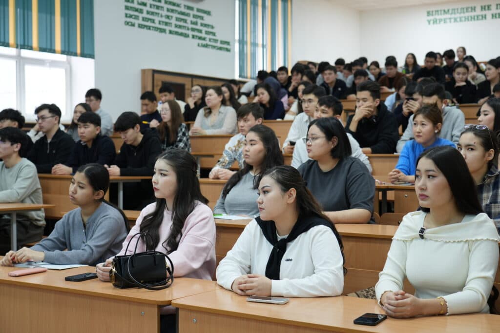 A Meeting on the Draft Constitution at Esil University