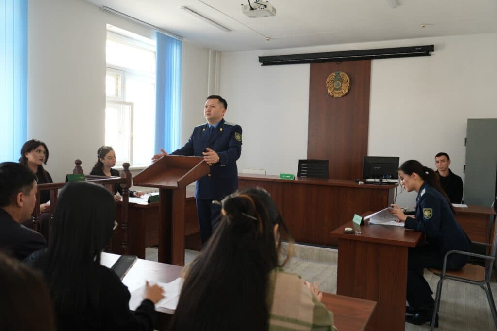 Симуляционный судебный процесс по делу о дропперстве прошёл в Esil University