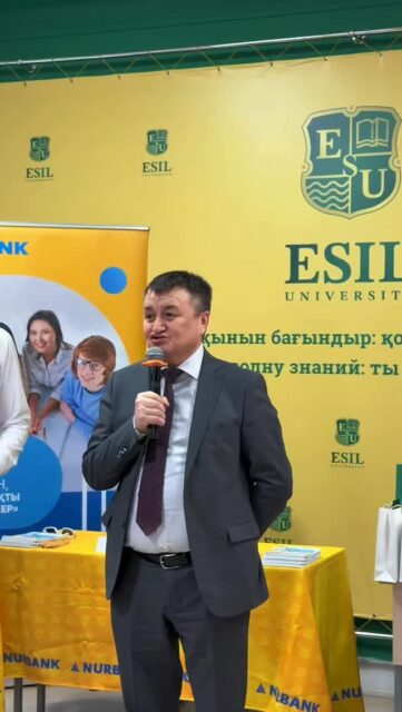 🖇️Esil University-де студенттер мен түлектерге арналған дәстүрлі Бос орындар жәрмеңкесі өтті.

Іс-шараның басты мақсаты – түлектерді жұмыспен қамтуға жәрдемдесу, студенттердің кәсіби даму мүмкіндіктерін кеңейту, сондай-ақ университет пен жұмыс берушілер арасындағы тікелей байланысты нығайту.

🔝Жәрмеңкеге 50-ден астам жұмыс беруші қатысты. Олардың қатарында мемлекеттік органдар, қаржы институттары, екінші деңгейлі банктер, ұлттық компаниялар және бизнес өкілдері бар. Атап айтқанда: «ҚазМұнайГаз» АҚ, «Қазақстан темір жолы» АҚ, «Ұлттық ақпараттық технологиялар» АҚ, «Транстелеком» АҚ, «Қазақтелеком» АҚ, Астана қаласы әкімдігінің «Жанұя» отбасы институтын қолдау орталығы және басқа да ұйымдар.

Жәрмеңке барысында жұмыс берушілер өз компанияларын таныстырып, өзекті бос орындарды ұсынып, студенттерге кеңес берді. Жалпы қатысушыларға 300-ден астам жұмыс орны ұсынылды.

Жұмыс берушілердің кері байланысына ерекше назар аударылды. Ұйым өкілдері Esil University студенттерінің дайындық деңгейінің жоғары екенін атап өтіп, өндірістік тәжірибеден өткен білім алушылардың жұмысына оң баға берді.

💚Esil University – табысты мансапқа нық қадам!

#EsilUniversity #БосОрындарЖәрмеңкесі #ЖұмыспенҚамту #Студенттер #Түлект�